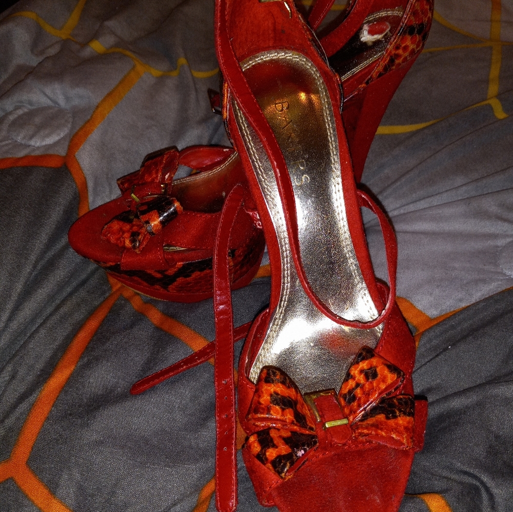 Heels - Picture 3 of 4